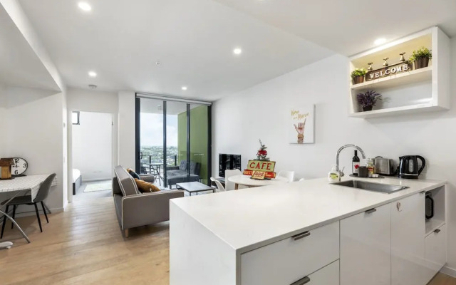 Designer South Bank Apartment