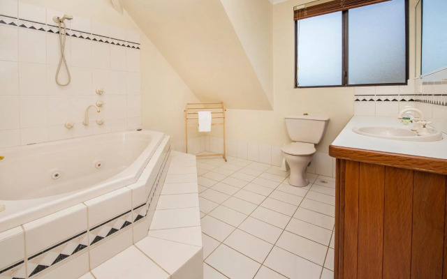 A Hidden Bush Delight