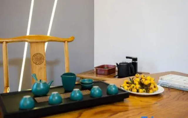 Sculpture Time Jingli Homestay