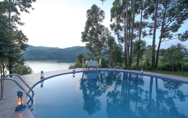 Crater Safari Lodge