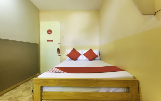 Sunrise 888 by OYO Rooms