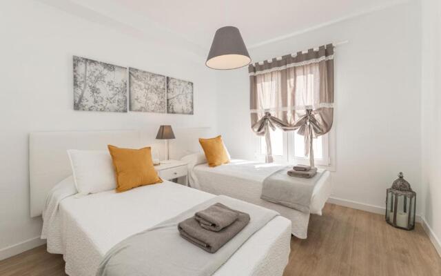 Flower Beach Suite 20