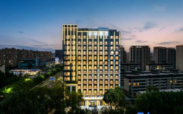 Shenyang Shenbei University Town Qixing Street Atour Hotel