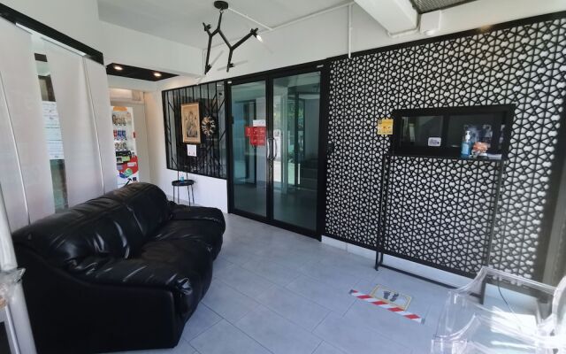 Star Sukhumvit by OYO Rooms