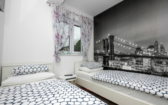 Amazing Apartment in Makarska With 2 Bedrooms and Wifi