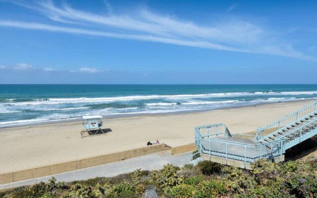 Holiday Inn Express Hotel & Suites Carlsbad Beach by IHG