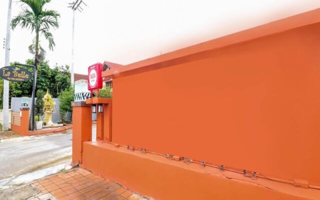 NIDA Rooms Sahamit 211 King Monument