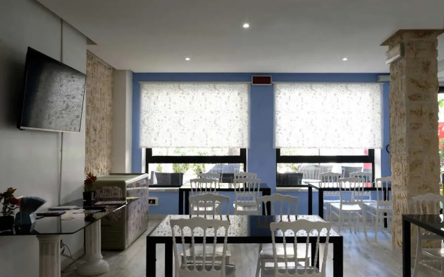 Hotel Canasta