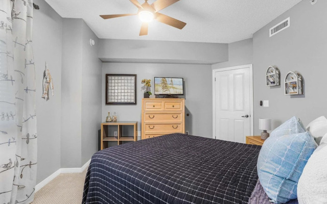 Palms 915- Premier Beachfront Condo