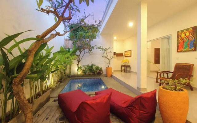 Bougainvillea Villa Seminyak by Parigata