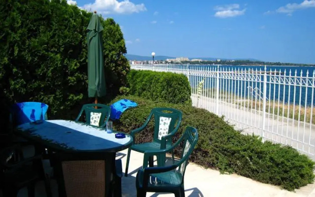 Oasis Apartment Ravda