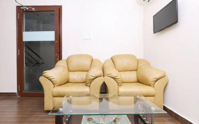 Palm tree serviced apartments