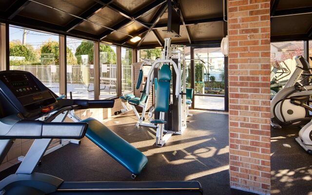 Days Inn by Wyndham St. Charles IL