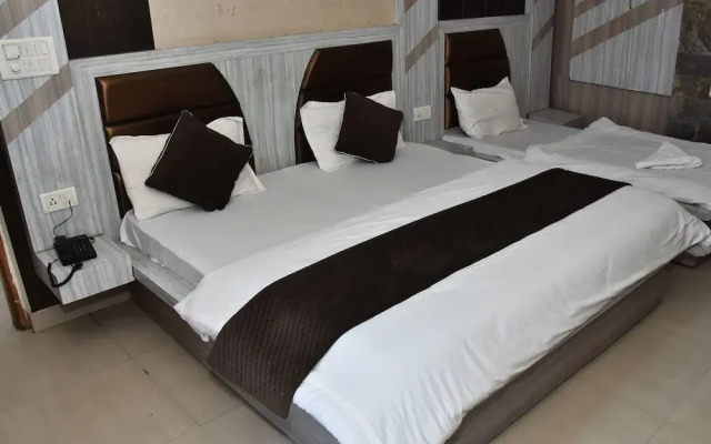 Hotel Neelkanth Mahadev Hotel & Resorts