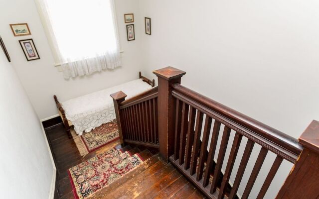 Holladay House B&B