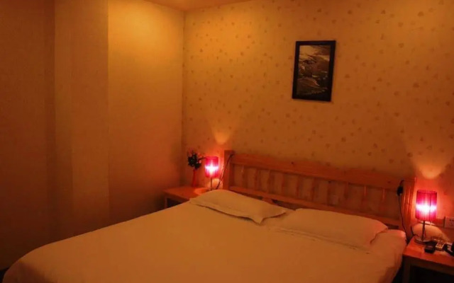 Shanghai Blue Mountain LuWan Youth Hostel