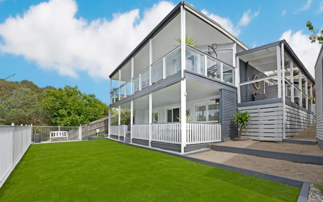 Peninsula Retreat