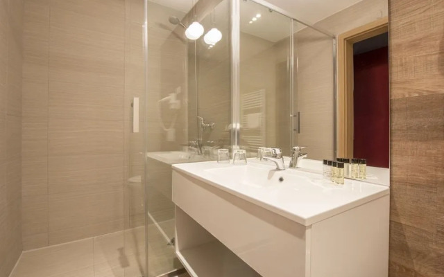 Onyx Luxury