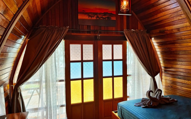 Mumsa Beach Resort & Restaurant