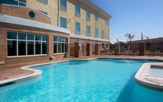 Holiday Inn Express Pearland