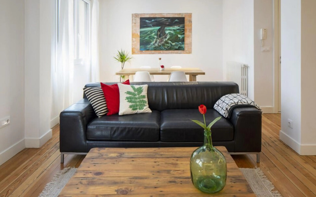 Great Location Nearby Plaza Moyua and Guggenheim