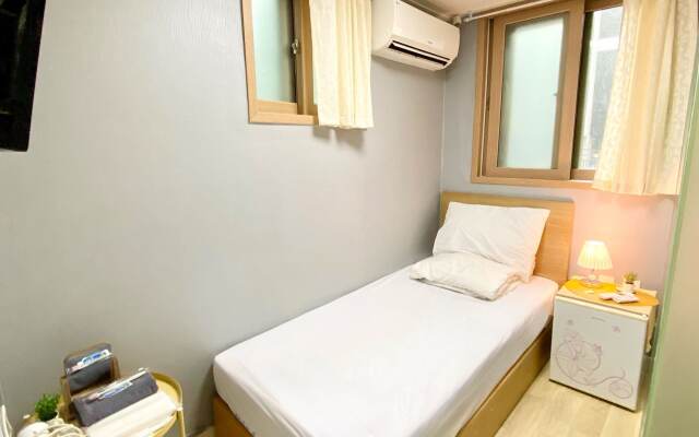 Starria Hostel Foreign Guest Only