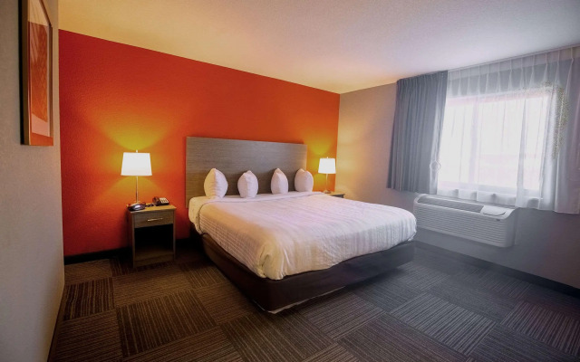 Quality Inn & Suites Hammond Near I-8090