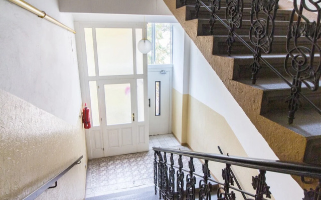 Spacious Duplex by Park&Metro by easyBNB