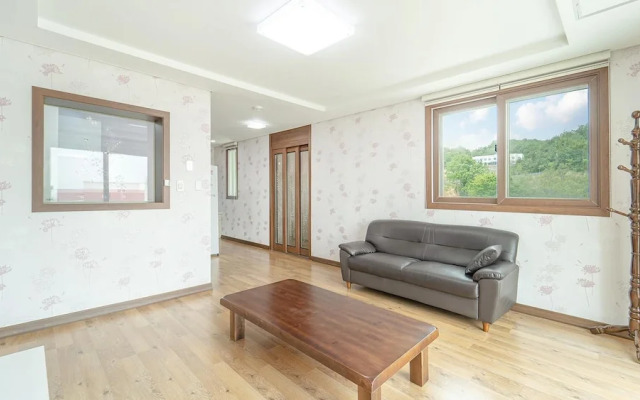 Samcheok Santorini Pension