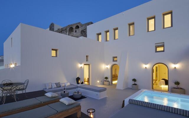 White and Co. La Torre Suites