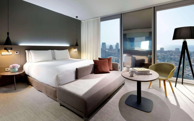 Melia Barcelona Sky