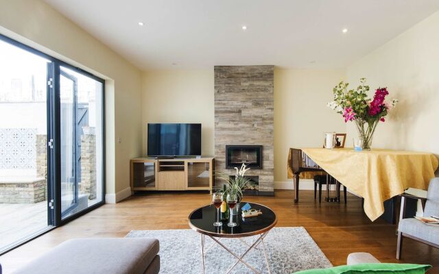 The Spacious Fulham Apartment - FOI