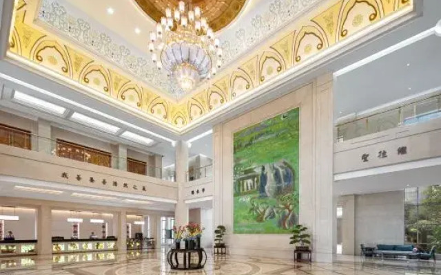 Ze Lin Hill-view Hotel