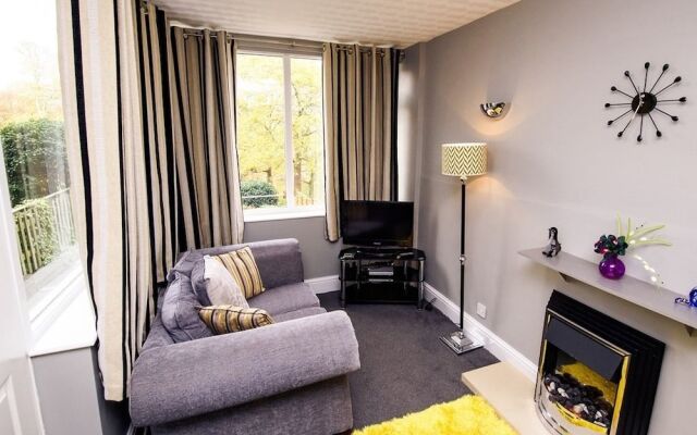 Valley View Apartment