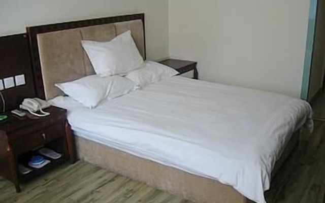 Xining Communications Business Hotel