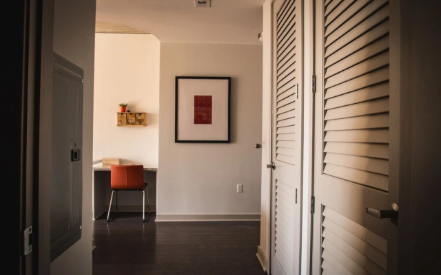 FRONTDESK Uptown Apts with City Views Charlotte