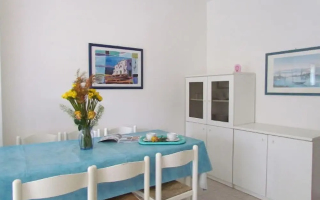 Welcoming Apartment Near the Beach