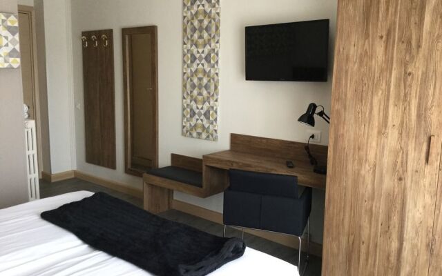 B City Hotel