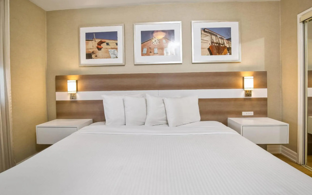 Town Inn Suites Hotel