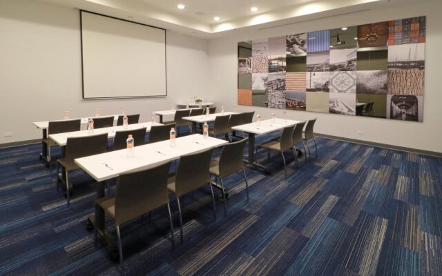 Holiday Inn Express & Suites Ensenada Centro by IHG