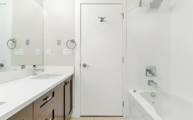 Stylish Urban Retreat  2BR Condo