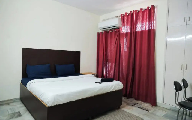 Roomshala 112 Hotel Blissbourn