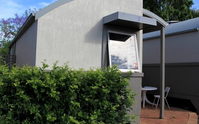 Best Western Travellers Motor Village