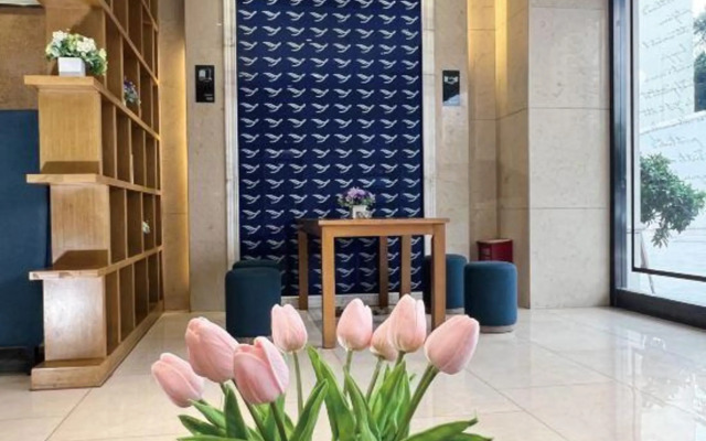 Yester Hotel (Yuxi Taobao Street Wanda Plaza)