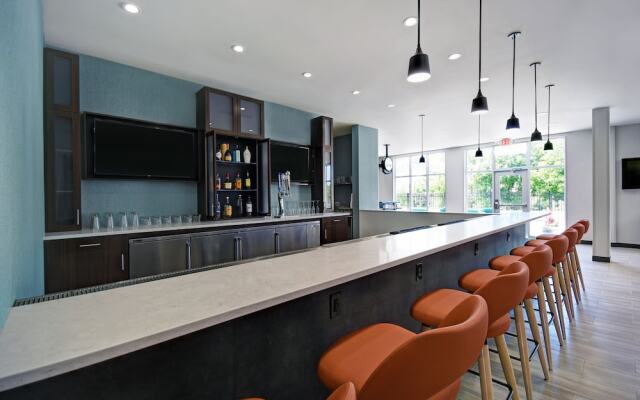 Holiday Inn Grand Rapids North - Walker, an IHG Hotel