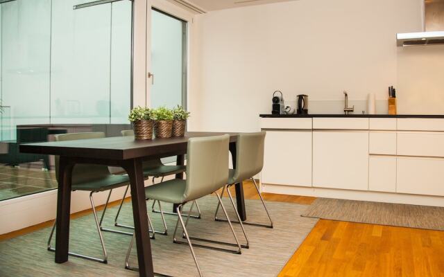 Penthouse Apartments Lakeside