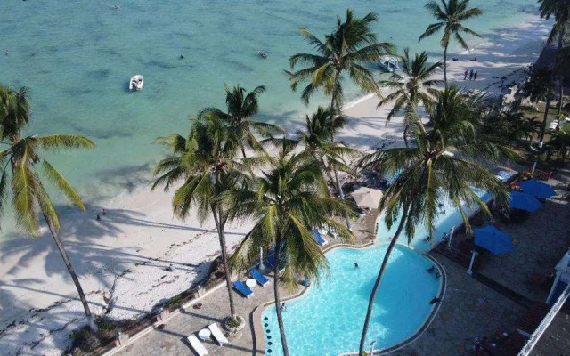 Sai Rock Beach Hotel & Spa