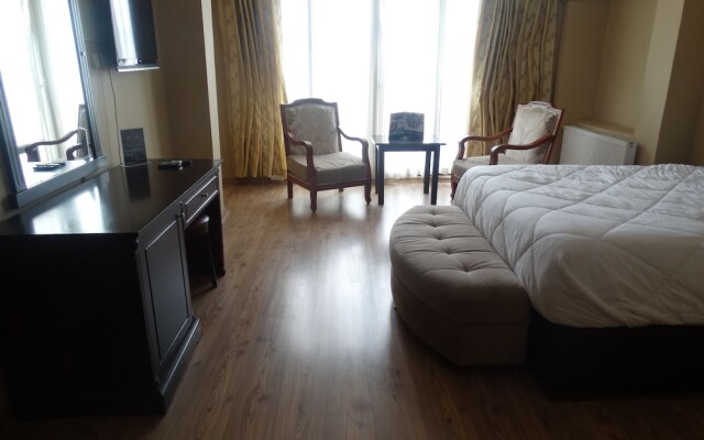 Yakamoz Hotel & Restaurant