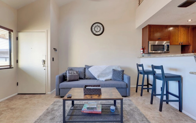 Scottsdale Loft Near Golf Course & Old Town!