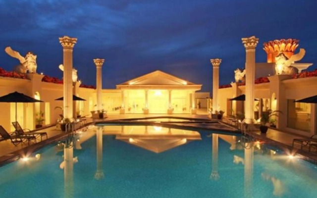 Harmoni One Convention Hotel & Service Apartments